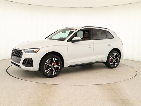 Used 2025 Audi Q5 Prestige w/ Prestige Package image 13