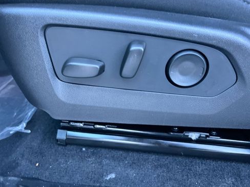 New 2026 Chevrolet Colorado W/T image 13