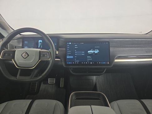 Used 2024 Rivian R1S Adventure image 27