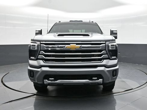 Used 2024 Chevrolet Silverado 3500 High Country w/ Technology Package AWD/4WD image 12