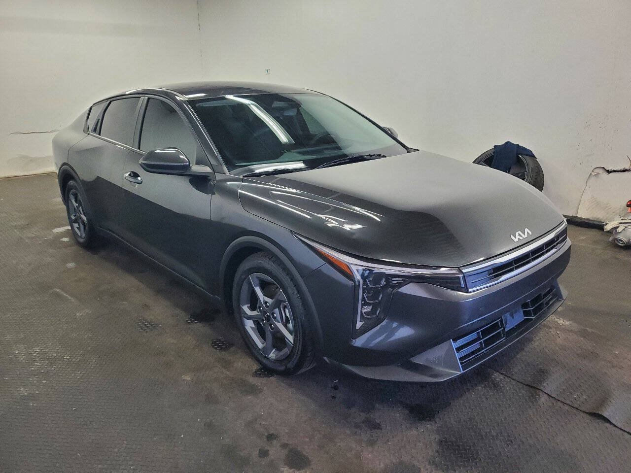 Used 2025 Kia K4 FWD image 3