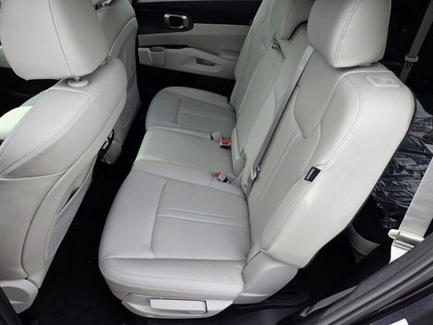 New 2026 Kia Sorento S FWD image 7