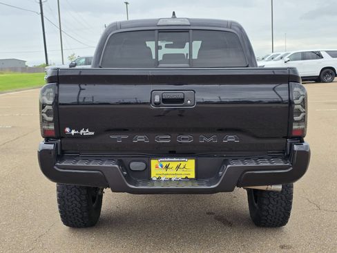 Used 2020 Toyota Tacoma SR w/ SR Convenience Package RWD image 6