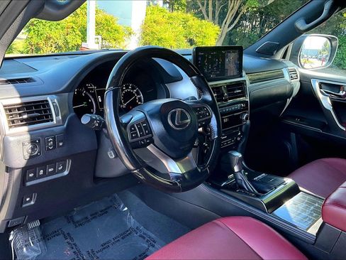 Used 2023 Lexus GX 460 Premium w/ Premium Package AWD/4WD image 12