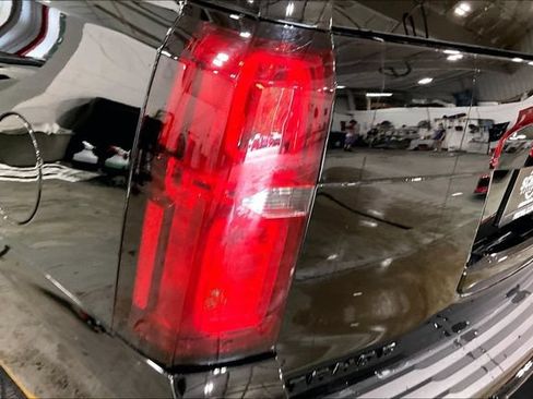 Used 2019 Chevrolet Tahoe Premier AWD/4WD image 31