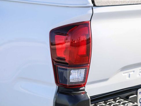 Certified 2018 Toyota Tacoma SR image 9