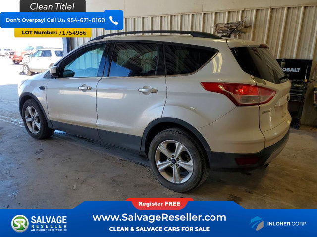 Used 2016 Ford Escape SE w/ Equipment Group 201A FWD image 3
