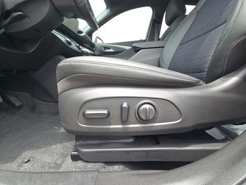 Used 2024 Buick Envista Preferred w/ Convenience I Package FWD image 18