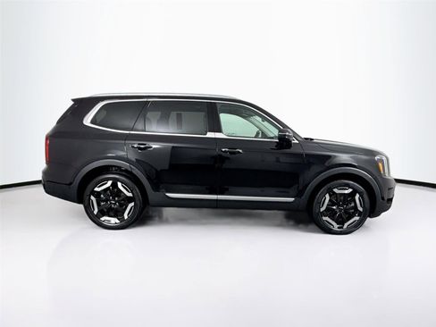 Used 2024 Kia Telluride S w/ S Sunroof Package image 5