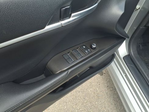 Used 2023 Toyota Camry XSE FWD image 18
