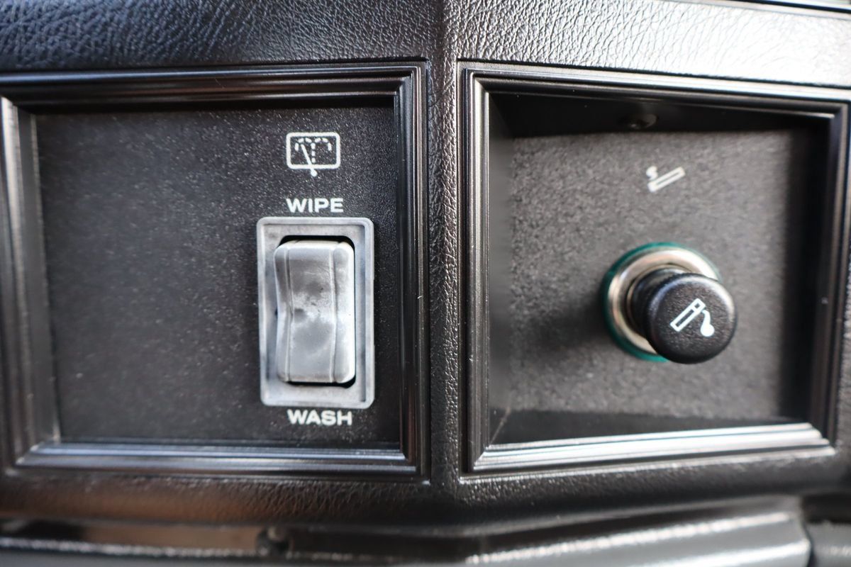 Used 1993 Jeep Cherokee Sport AWD/4WD image 25