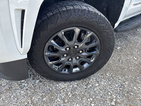 Used 2024 Toyota Tacoma image 13