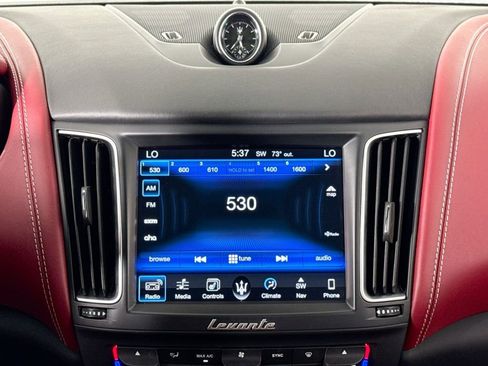 Used 2017 Maserati Levante w/ Luxury Package AWD/4WD image 23