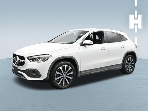 Used 2021 Mercedes-Benz GLA 250 4MATIC image 3