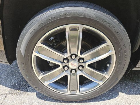 Used 2018 GMC Acadia Denali w/ Technology Package AWD/4WD image 29