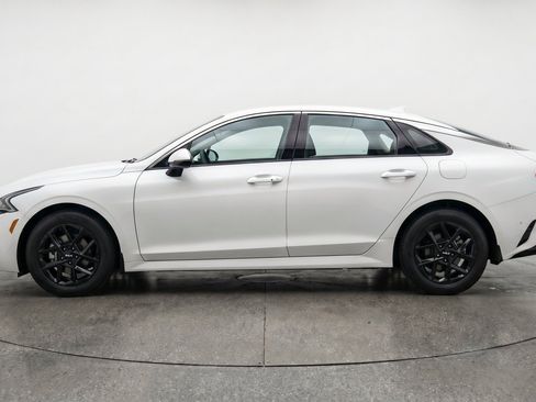 Used 2025 Kia K5 LXS FWD image 5