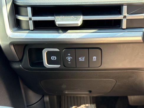 Certified 2025 Hyundai Santa Fe SEL AWD/4WD image 13