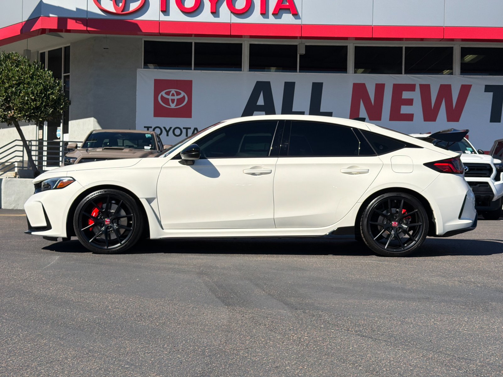 Used 2025 Honda Civic Type R image 2