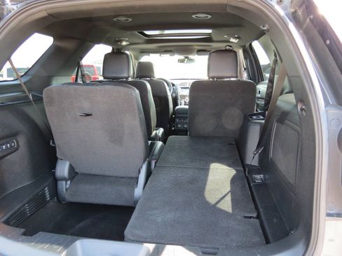 Used 2017 Ford Explorer Limited w/ Equipment Group 301A AWD/4WD image 12