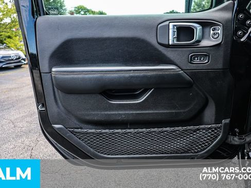 Used 2024 Jeep Wrangler Unlimited Sahara AWD/4WD image 44