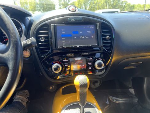Used 2016 Nissan Juke SV FWD image 20