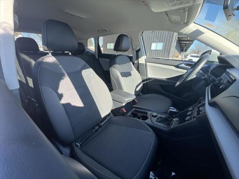 Used 2022 Volkswagen Taos SE image 23