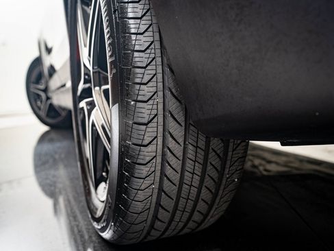 Used 2024 Mercedes-Benz GLB 250 4MATIC image 41