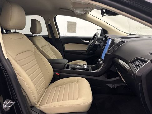 New 2024 Ford Edge SE w/ Black Appearance Package image 24