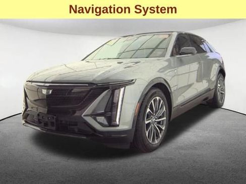 Used 2024 Cadillac Lyriq Sport AWD/4WD image 4