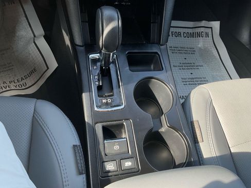 Used 2019 Subaru Outback 2.5i Limited AWD/4WD image 22