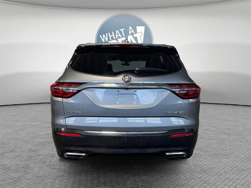 Used 2018 Buick Enclave Essence image 5