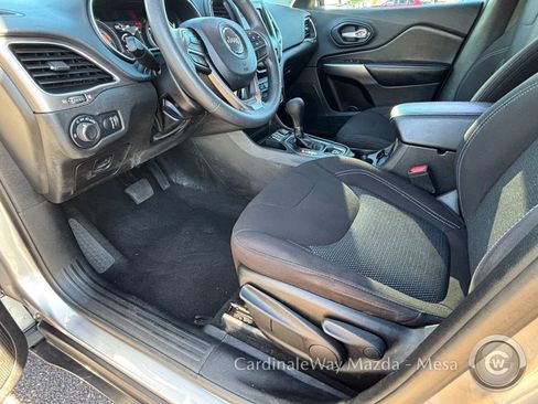 Used 2021 Jeep Cherokee Latitude image 19