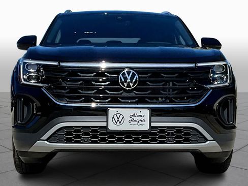 New 2026 Volkswagen Atlas Cross Sport SE FWD image 3