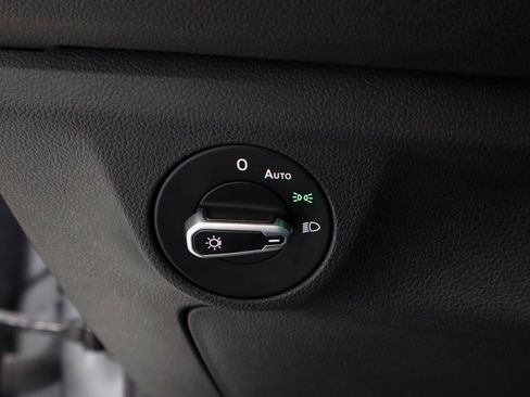 Used 2024 Volkswagen Jetta SE image 27