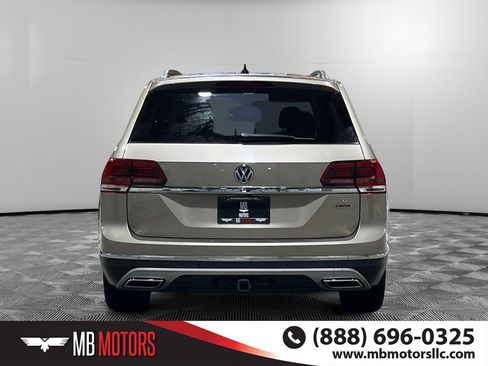 Used 2018 Volkswagen Atlas SEL Premium image 4