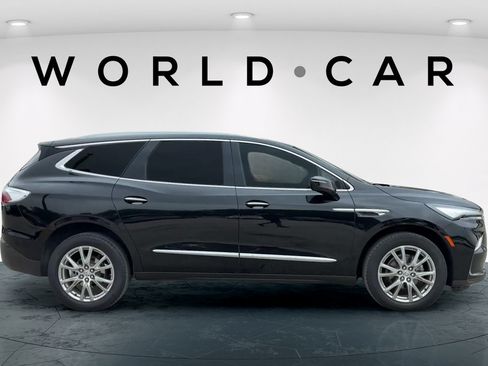 Used 2023 Buick Enclave Essence w/ Experience Buick Package FWD image 2