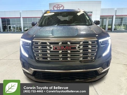 Used 2025 GMC Acadia Denali image 3