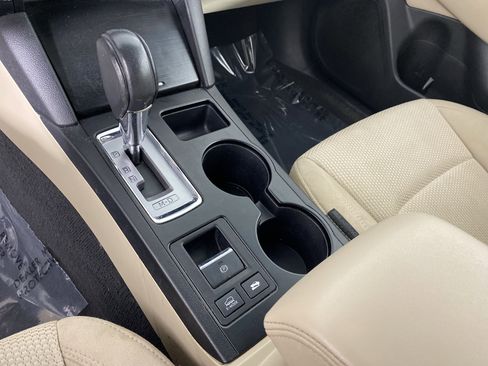 Used 2018 Subaru Outback 2.5i Premium image 36