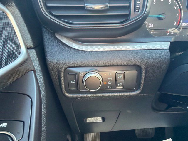 Used 2020 Ford Explorer XLT AWD/4WD image 31