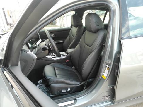 Used 2023 BMW 330i Sedan w/ Driving Assistance Package RWD image 6