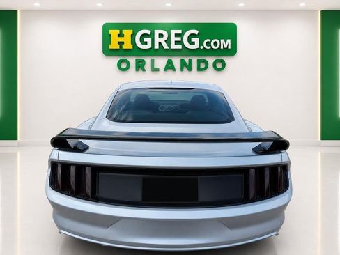 Used 2017 Ford Mustang Coupe RWD image 8