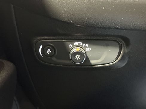 Used 2022 Chevrolet Equinox LT FWD image 18