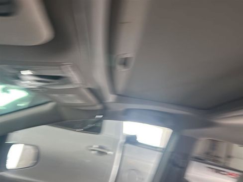 Used 2020 Toyota Sienna XLE image 2