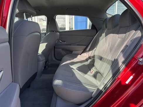 Certified 2024 Hyundai Elantra SEL image 48