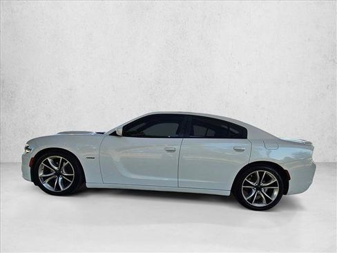 Used 2015 Dodge Charger R/T w/ Plus Group RWD image 8