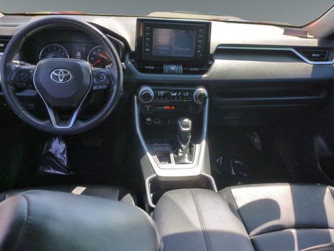 Used 2019 Toyota RAV4 XLE Premium w/ Carpet Mat Package FWD image 10