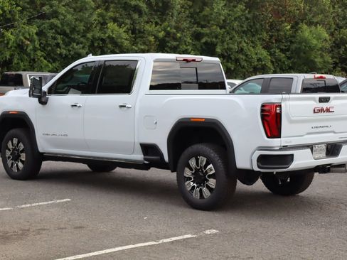 New 2026 GMC Sierra 2500 Denali w/ Denali Reserve Package AWD/4WD image 6