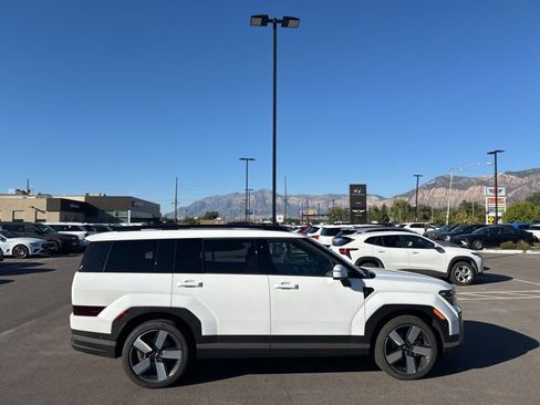 Used 2025 Hyundai Santa Fe Limited image 4