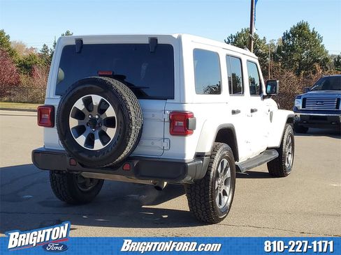 Used 2021 Jeep Wrangler Unlimited Sahara image 4