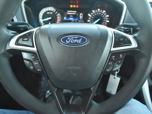 Used 2014 Ford Fusion SE image 18